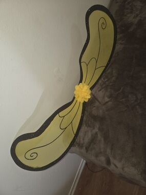 Yellow 🖤💛 Bee 🐝Wings with Flower Accent - Adult Size